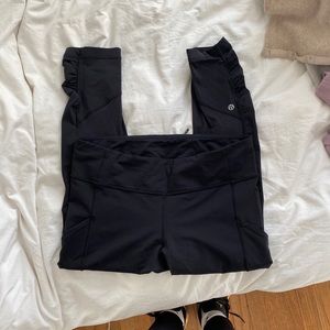 Lululemon cropped leggings with pockets